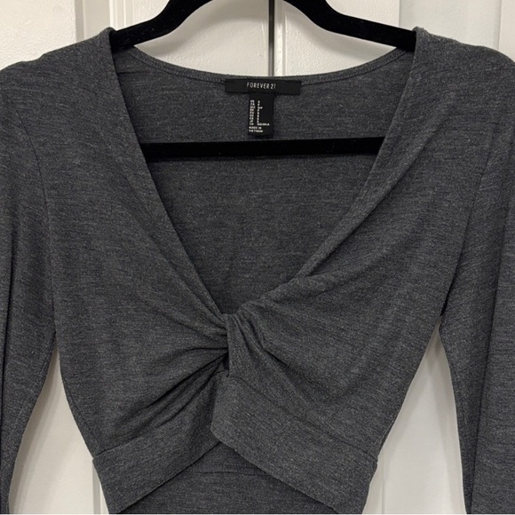 Forever 21 Charcoal Twist Front Crop Top - Picture 4 of 4